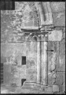 Détail d'une ouverture en arc gothique à Castel Maniace.