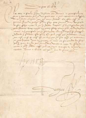 Lettre du roi Henri II « aux gens des comptes de Blois » leur demandant d'autoriser Pierre Deslandes, jardinier de Montfrault à clore une petite noue située au-dessous du jardin royal ce qui lui permettra d'en récolter le foin pour nourrir deux vaches et d'avoir du fumier pour mettre dans le jardin du roi, alors qu'il lui est difficile de s'en procurer en raison de l'isolement du domaine.
