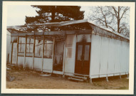 Sainte-Maure-de-Touraine, classe préfabriquée. - Sinistre (1/2).