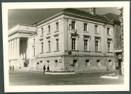 Tours, palais de justice : façade à l'angle de la rue Nationale et de la place Jean Jaurès.