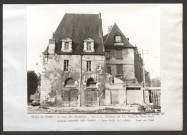 1 rue des Tanneurs, rue Paul-Louis Courier et 12 quai du Pont Neuf, ancien couvent des Carmes.