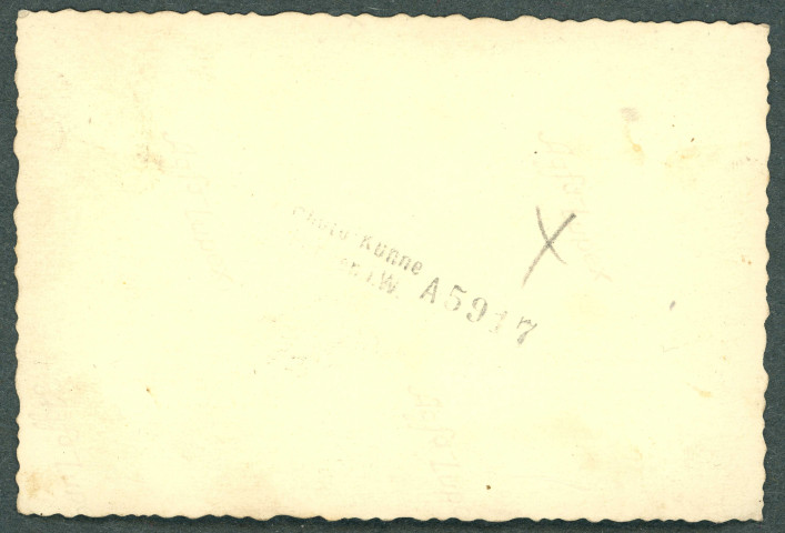 Civils au cours de l'exode, à Château-Renault.