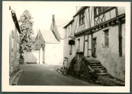 Saché : rue et façade.