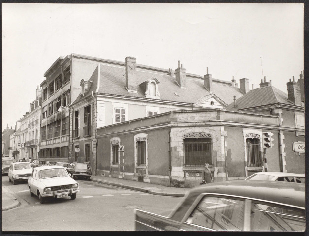 Angle 2 rue Buffon et 29 rue Émile Zola, après incendie, avant destruction.
