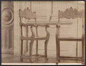 Paris. Mobilier liturgique : chaise.