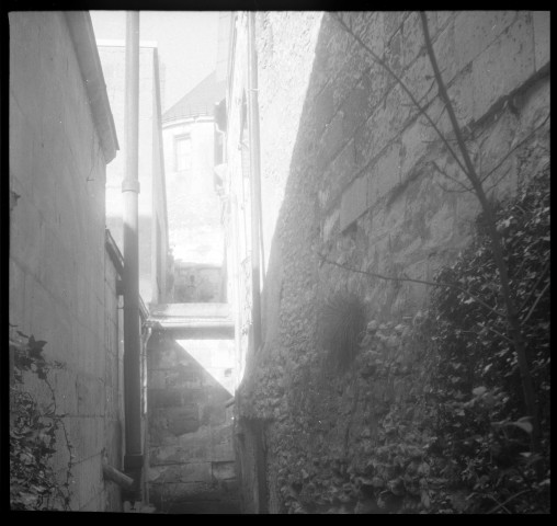 Loches, rue de la République. Maison et commerce. Travaux. Architecte : Emile Coutier. Propriétaire : M. Gaumet. Pièces écrites.