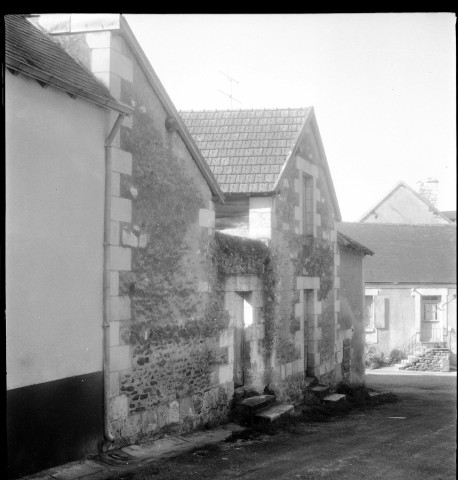 Ecueillé, rue des Petites Boucheries. Garage. Construction. Architecte : Emile Coutier. Pièces écrites.