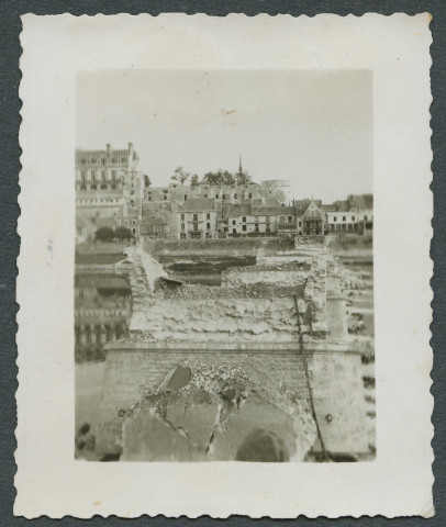 Amboise, château d' (Indre-et-Loire). Pont et château d'Amboise.