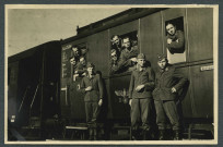 Tours (Indre-et-Loire). Gare. Soldats allemands [peut-être en gare de Tour].