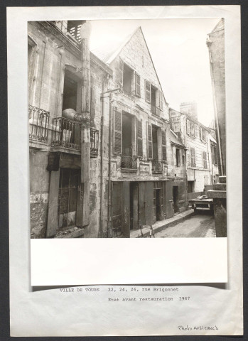 22, 24, 26 rue Briçonnet, état avant restauration 1967.