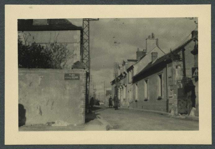Ballan-Miré (Indre-et-Loire). Rue du Général Leclerc.