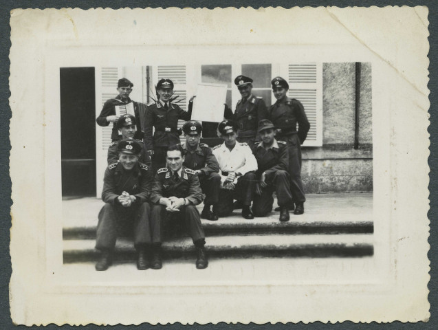 Tours (Indre-et-Loire). Groupe de soldats allemands.