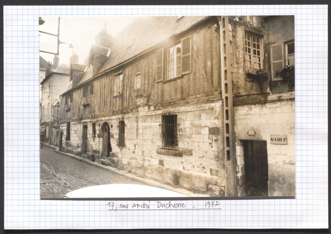 17 rue André Duchesne.