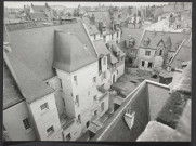 Vue plongeante sur jardin à l'intérieur de l'îlot entre les rues Briçonnet et de la Paix.