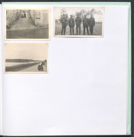 Soldats allemands devant le château de Chambord. Soldats dans un side-car.