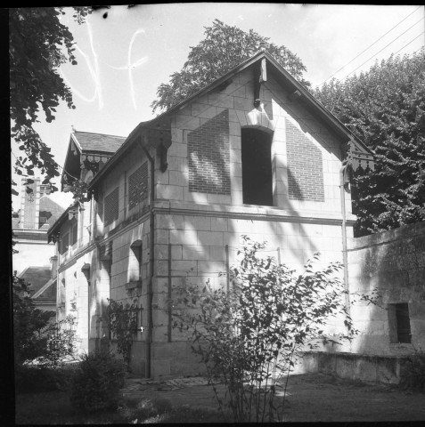 Loches, 26 rue des Ponts. Communs d'une maison. Transformation. Architecte : Emile Coutier. Propriétaire : M. Rachinel. Pièces écrites.