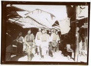 Bosnie. Travnik : Scène de rue, marché.