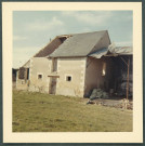 Tempête des 12 et 13 mars 1965 : bâtiment à la toiture détruite (non localisé).