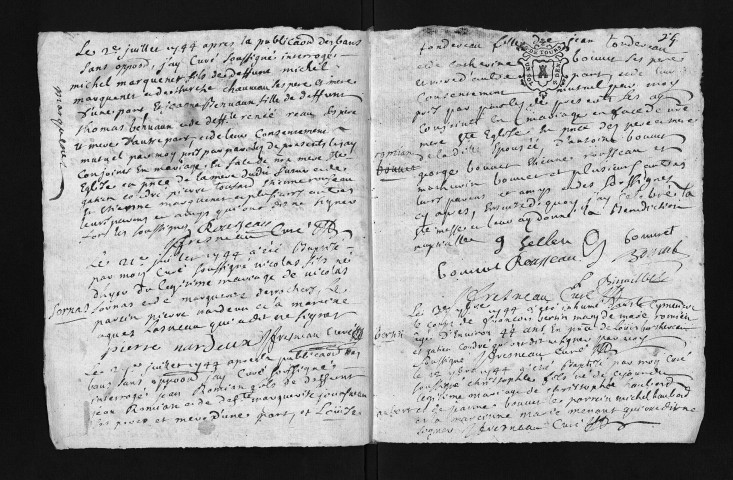 Collection du greffe. Baptêmes, mariages, sépultures, mai 1744-1745