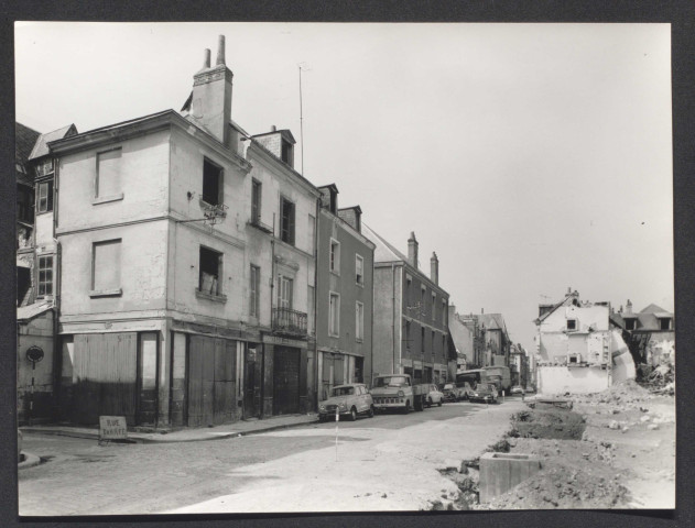 Angle rue des Tanneurs et rue Briçonnet.