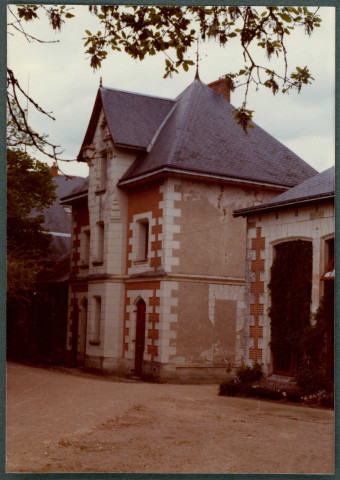 Monts, château de Candé : dépendances.
