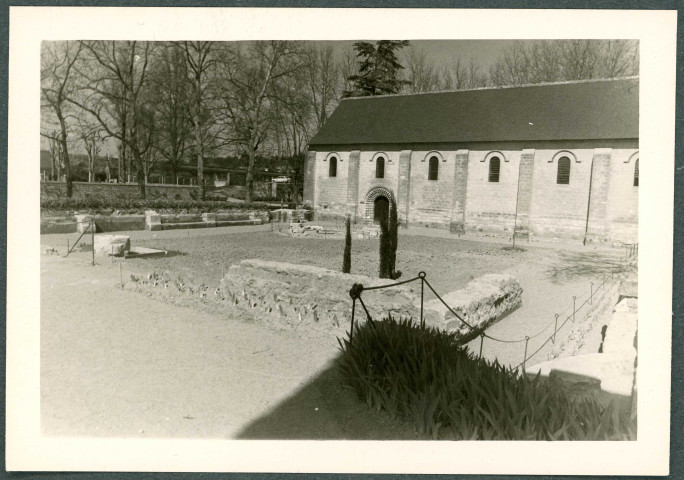 La Riche, prieuré Saint-Cosme : façade.