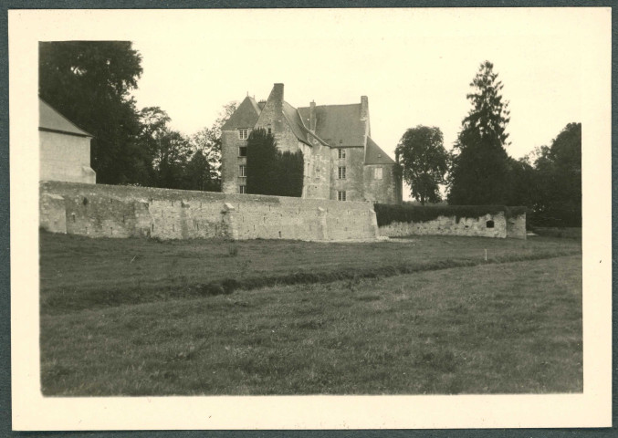 Château de Saché : façade.
