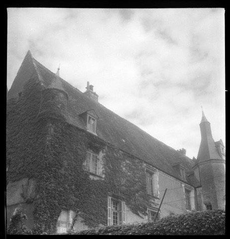 Genillé. Château de Genillé. Réfection de la toiture. Architecte : Emile Coutier. Propriétaire : M. Chaumier. Pièces écrites.
