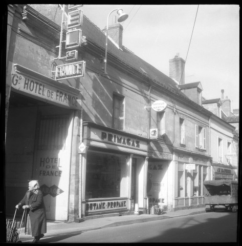 Loches, 9 rue de la République. Immeuble. Projet de réhabilitation. Architecte : Jean Coutier. Pièces écrites.