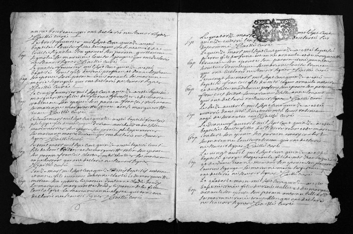Collection du greffe. Baptêmes, mariages, sépultures, 1695-1715 - Les cahiers annuels sont reliés dans le sens chronologique inverse, en commençant par 1715