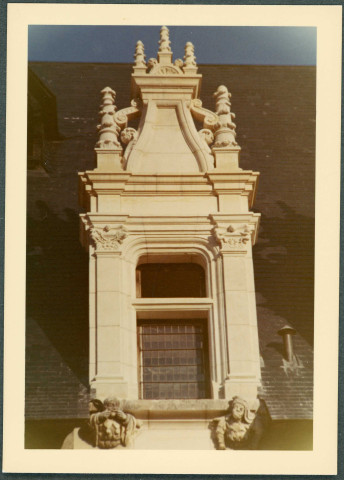 Amboise, hôtel Joyeuse : fenêtre.