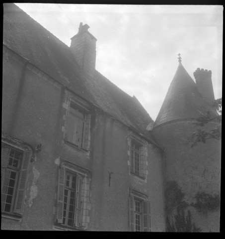 Genillé. Château de Genillé. Réfection de la toiture. Architecte : Emile Coutier. Propriétaire : M. Chaumier. Pièces écrites.