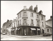 Angle rue Corneille et rue Émile Zola.