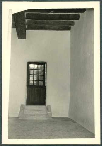 Château de Saché : rez-de-chaussée, dégagement entre salle du puits et avancée ouest.