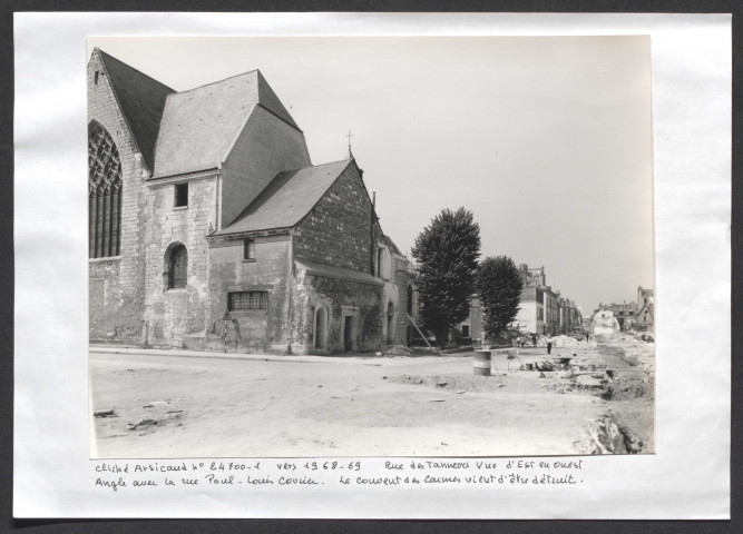 Rue des Tanneurs vue d'est en ouest angle avec la rue Paul-Louis Courier.