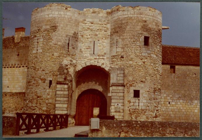 Château du Grand-Pressigny : façade.
