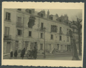 Tours (Indre-et-Loire). Quai d'Orléans, la rue Nationale en ruines.