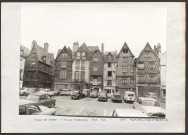 Place Plumereau côté sud.