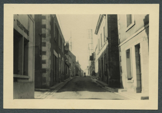 Ballan-Miré (Indre-et-Loire). Rue du Maréchal Foch.