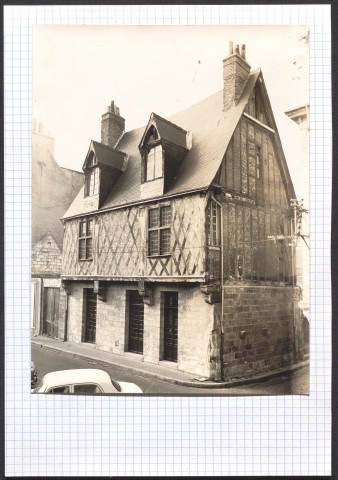 Maison dite du Croissant, 11 rue Constantine, état après restauration de la façade.