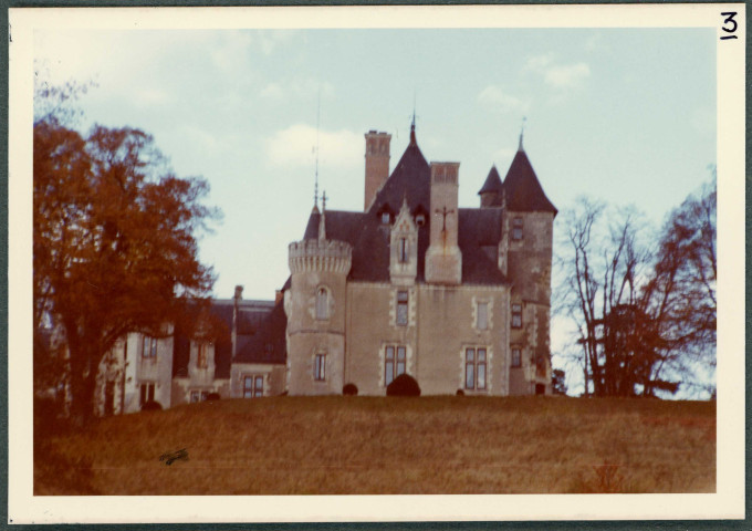 Monts, château de Candé : façade.