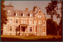 La Membrolle-sur-Choisille, l'Aubrière : façade (2/3).