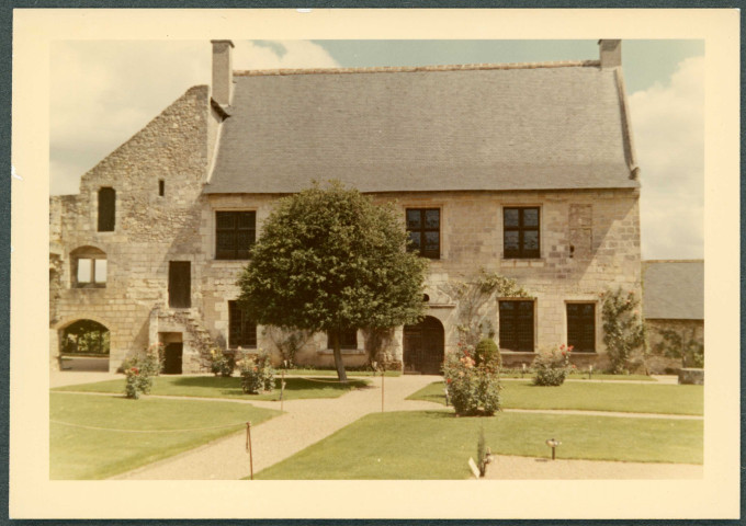 La Riche, prieuré Saint-Cosme : façade.