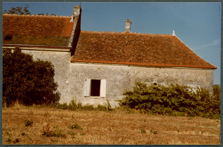 Perrusson, La Ragotterie : façade.