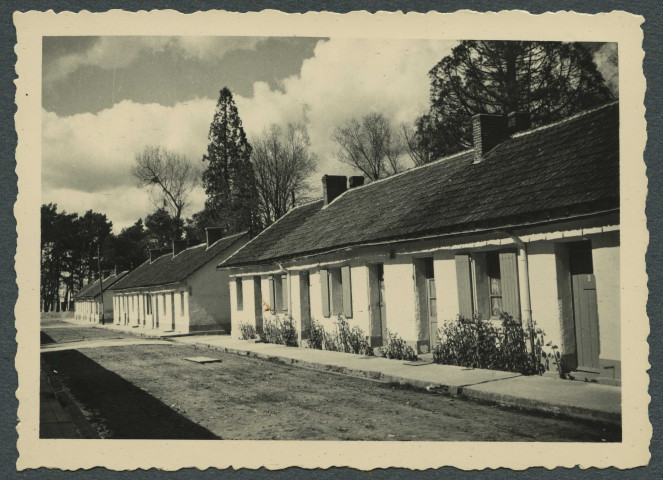 Avon-les-Roches (Indre-et-Loire). Camp du Ruchard.