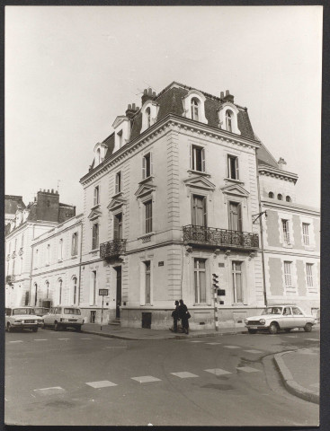 Angle rue Corneille et rue Émile Zola.