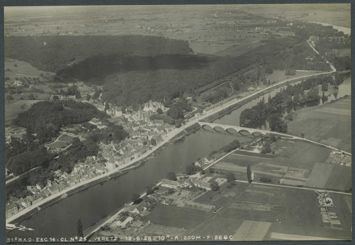 Véretz (Indre-et-Loire). Photographie aérienne.