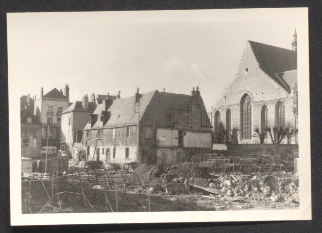 [17 rue André Duchesne].