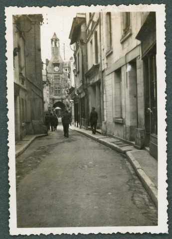 Soldats allemands rue Nationale à Amboise.