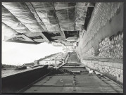 Rue du Change, photo prise de la place Plumereau, vue direction du sud.